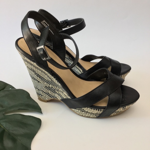 Audrey Brooke Shoes - Audrey Brooke Woven Straw Ankle Strap Sandals 8